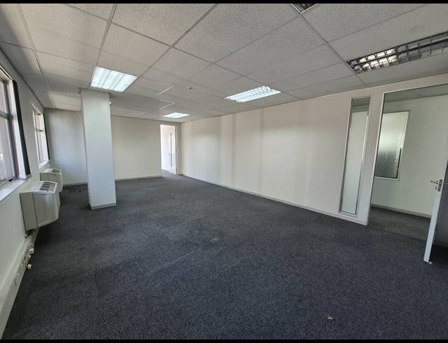 100M² OFFICE TO LET IN SANDTON CENTRAL